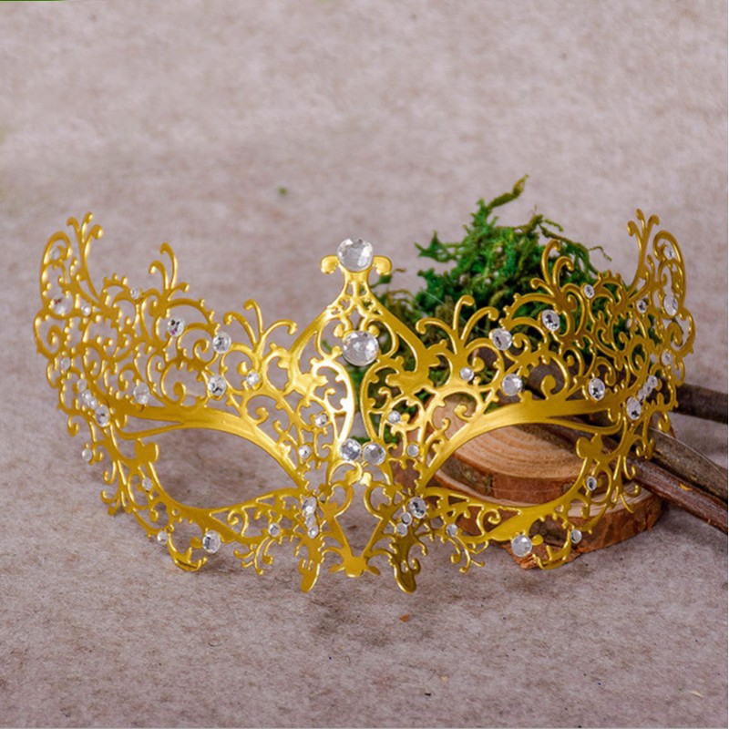 Diamond-encrusted Mask in Gold